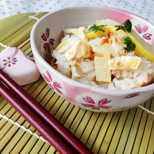 一到春天就想吃的！快速的竹筍飯做法。