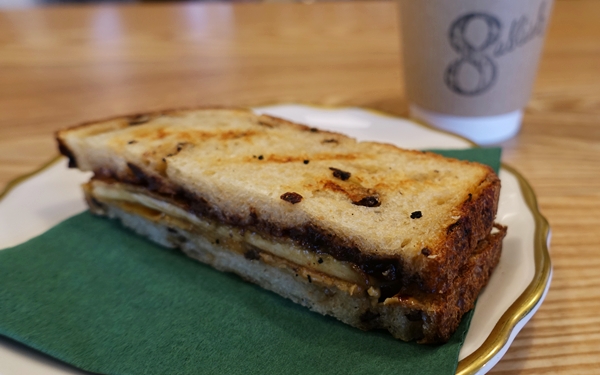 スイーツのクオリティ高っ！ 東京を代表するヴィーガンカフェのお菓子工房でコーヒー＠エイタブリッシュ