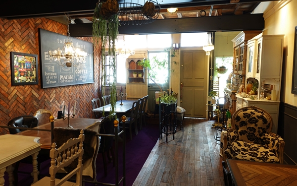 同時品嚐兩種咖啡的特別組合與軟綿綿鬆餅／祐天寺toile de liberte