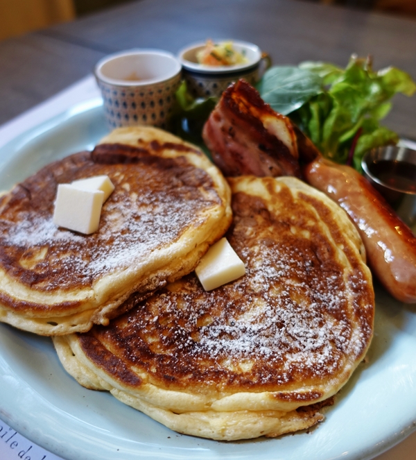 同時品嚐兩種咖啡的特別組合與軟綿綿鬆餅／祐天寺toile de liberte
