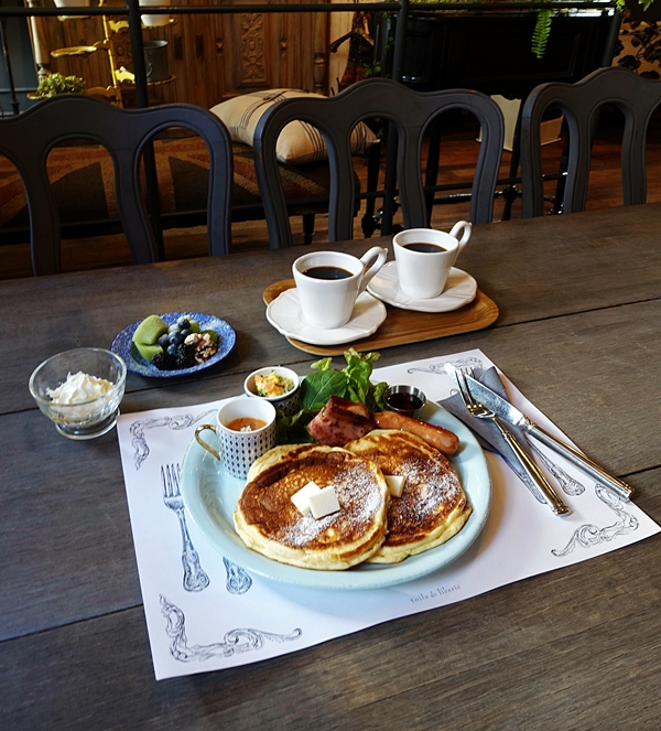 同時品嚐兩種咖啡的特別組合與軟綿綿鬆餅／祐天寺toile de liberte
