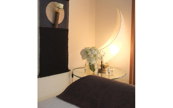 跟以往的按摩不一樣！連名人都常來光顧的傳說中的隱藏式整骨按摩