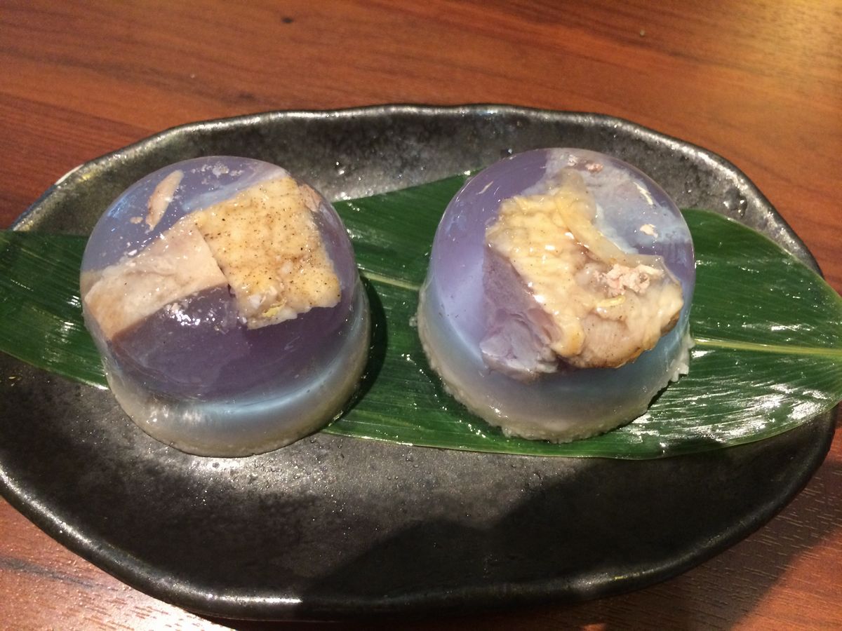 日本趣味美食！被青色果凍包起來的「水菓子烤雞肉」真的好吃嗎？Japaholic