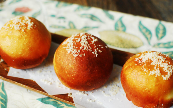 【食譜】熱騰騰又好吃的手作起司含餡甜甜圈