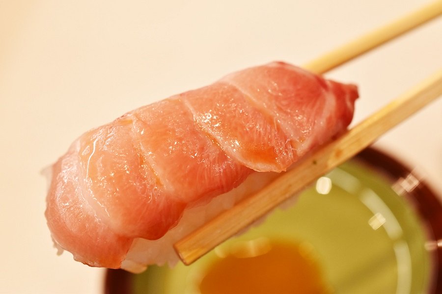 不會迴轉的河童壽司 「鮨之場」、連鎖老店認真起來加入新營業型態就變這樣！