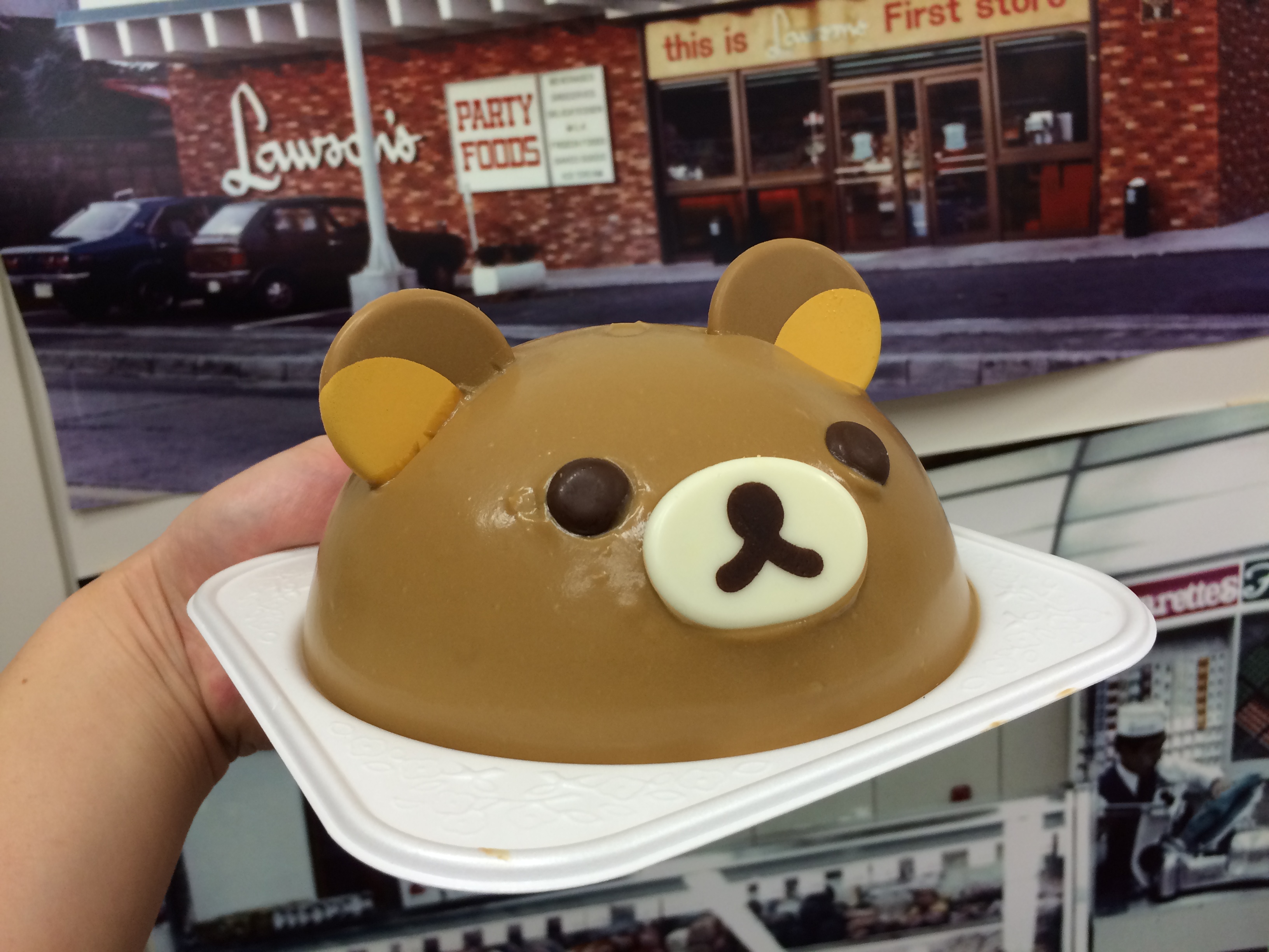 LAWSON「大家一起作的拉拉熊蛋糕」出乎意料的好吃 / 想向大家下跪一整個都自己吃掉的程度【尚未發售☆食記】