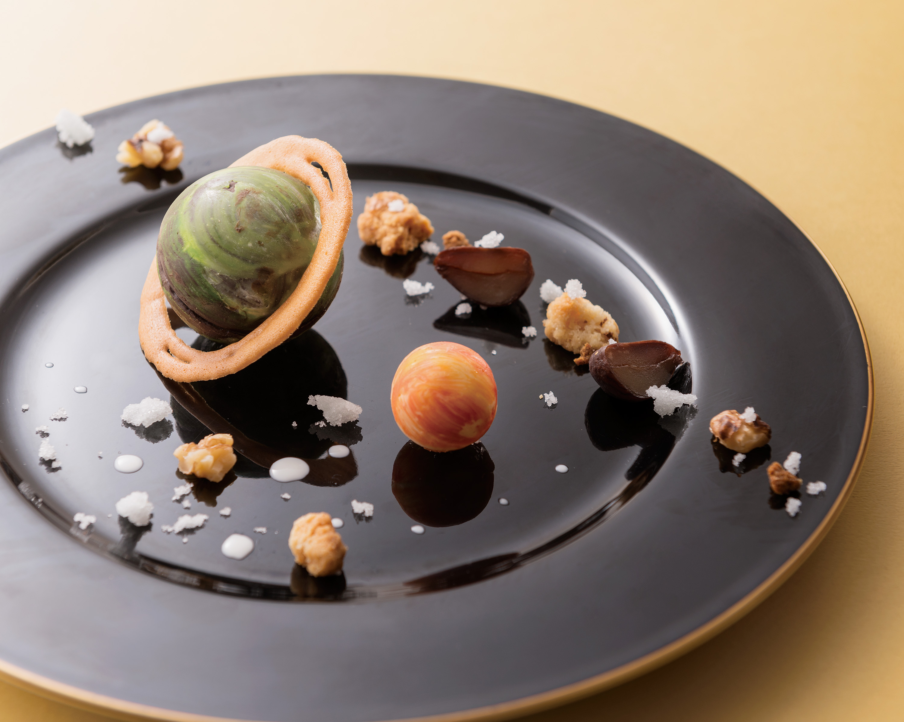 阪急飯店的雞尾酒廊「SOLAMENTE」秋天限定的新作蒙布朗將"惑星"再現!讓宇宙空間在盤子上延展~!!