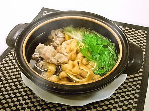 冰箱沒什麼菜？3分鐘也能完成的「油豆腐鍋」食譜