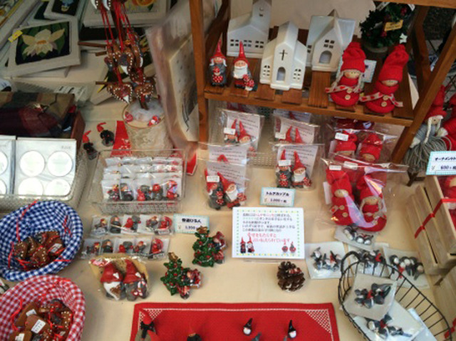 販賣古董雜貨以及珠寶飾品等等的跳蚤市場