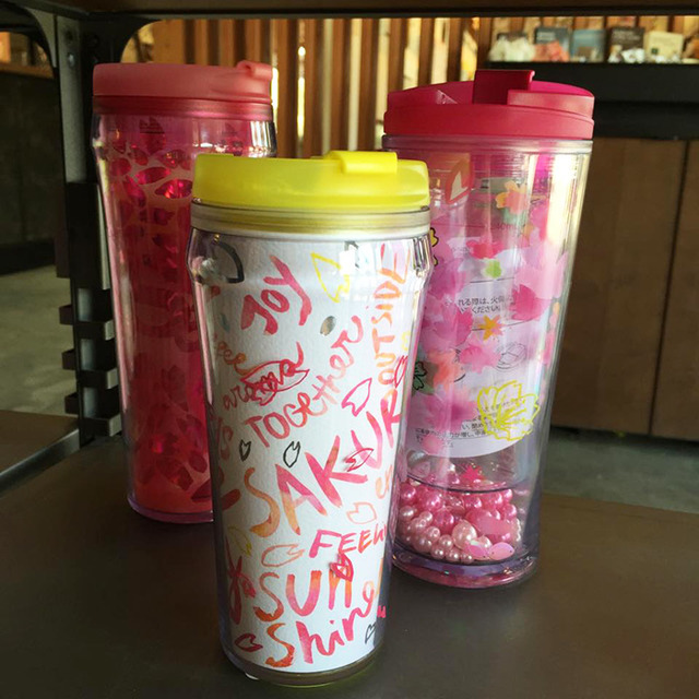 上野公園的星巴克享受賞櫻氣氛。欣賞Plantica設計的櫻花盛開