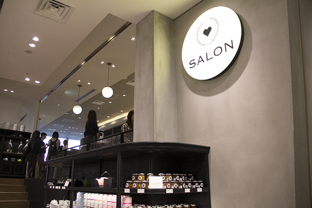 3月25日オープンした新宿新南口に開業する商業施設・ニュウマン（NEWoMan）