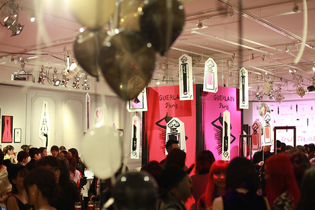 Le Petit Robe Noire Room Party的様子