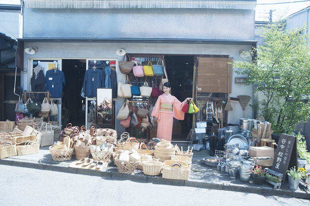 谷中にある荒物雑貨のお店「松野屋」で