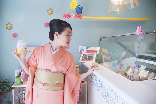 優しい光が差し込むImenaの店内