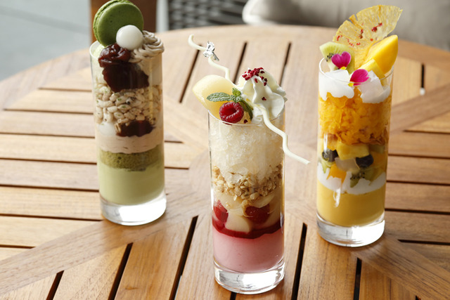 「嚴選夏日甜點杯」(左起)抹茶&紅豆、蜜桃&荔枝、熱帶(各含稅1,700日圓)