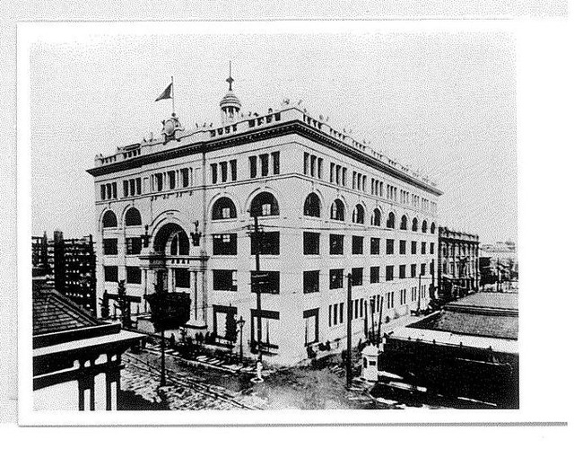 大正3年(1914年)当時の日本橋三越本店