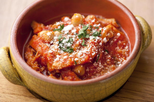 Chateau Mercian Tokyo Guest Bar的「番茄燉內臟與鷹嘴豆」(500日圓)