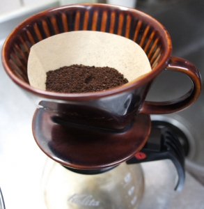 コーヒーで眠りやすくなる!?秋の夜長の入眠効果を高める3つのテクニック