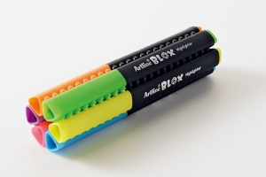 シヤチハタ『アートライン BLOX（ブロックス）油性マーカー名前書き用』