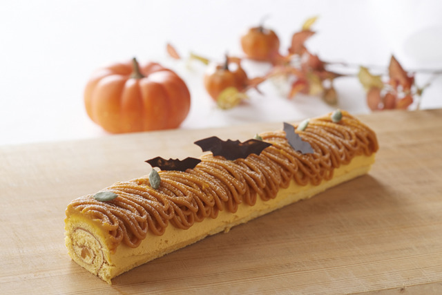 「パンプキンロールケーキ」(2,000円)