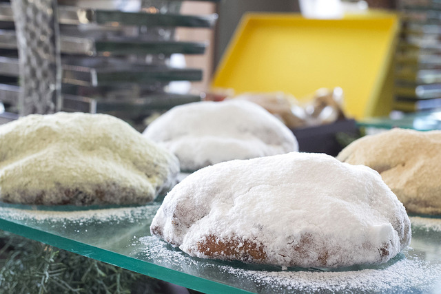 耶誕老人侵入“糖果屋”，還有巨大雪人。Palace Hotel的耶誕蛋糕今年也驚喜滿點！