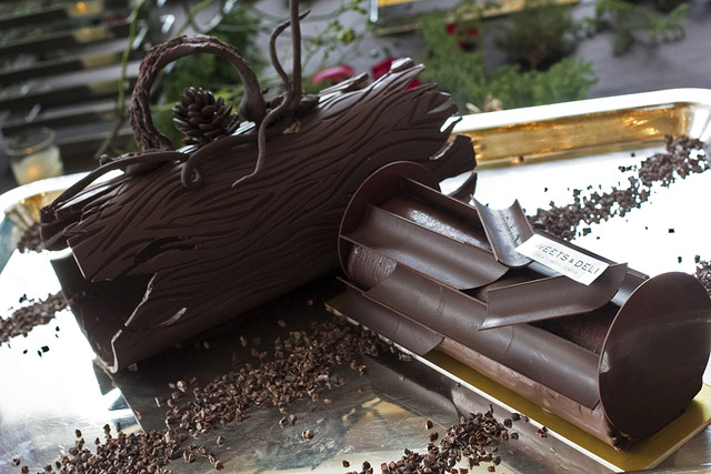 耶誕老人侵入“糖果屋”，還有巨大雪人。Palace Hotel的耶誕蛋糕今年也驚喜滿點！