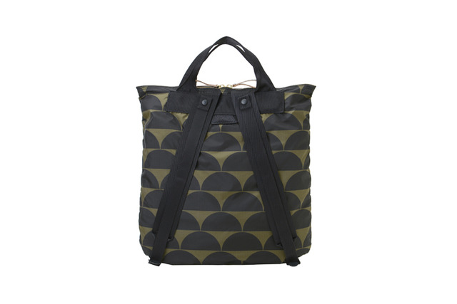 「2WAY TOTE BAG」（3萬5,000日圓）