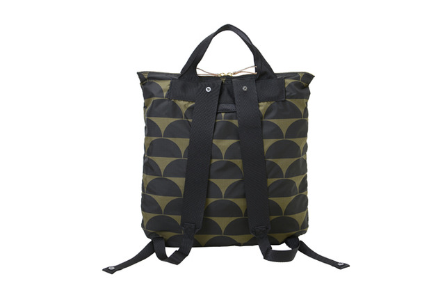 「2WAY TOTE BAG」（3萬5,000日圓）