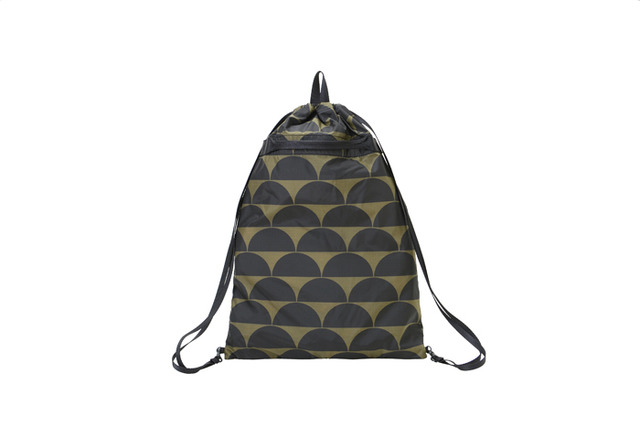 「3WAY LAUNDRY POUCH」（1萬8,000日圓）