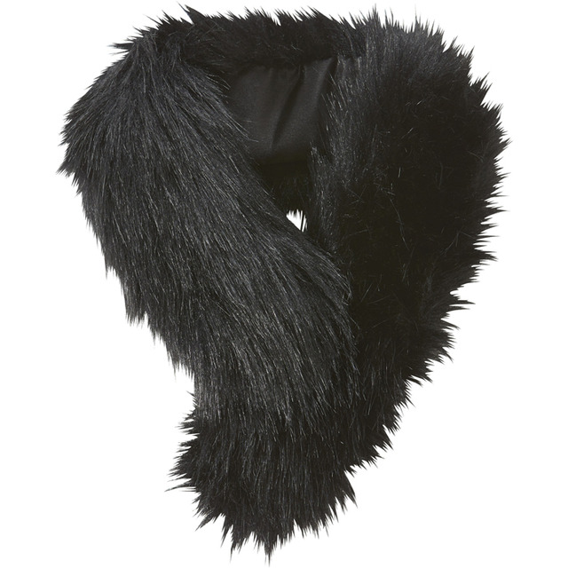 UNIQLO和CARINE ROITFELD聯名合作的2016秋冬典藏「CARINE ROITFELD」發售