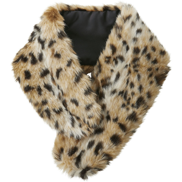 UNIQLO和CARINE ROITFELD聯名合作的2016秋冬典藏「CARINE ROITFELD」發售