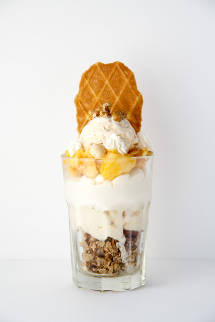 GOLDEN BROWN的「鹽味奶油焦糖冰淇淋百匯」(1,112日圓)