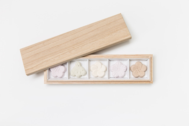 太宰府天滿宮的官方伴手禮「梅與鶯」