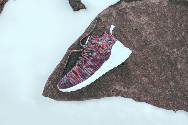 「ULTRABOOST MID KITH」(2万6,000円)