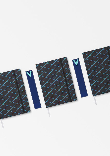 記事本 Cahier Andree MM 2萬2,000日圓,書籤 Marque-page Jean-Paul 1萬4,000日圓