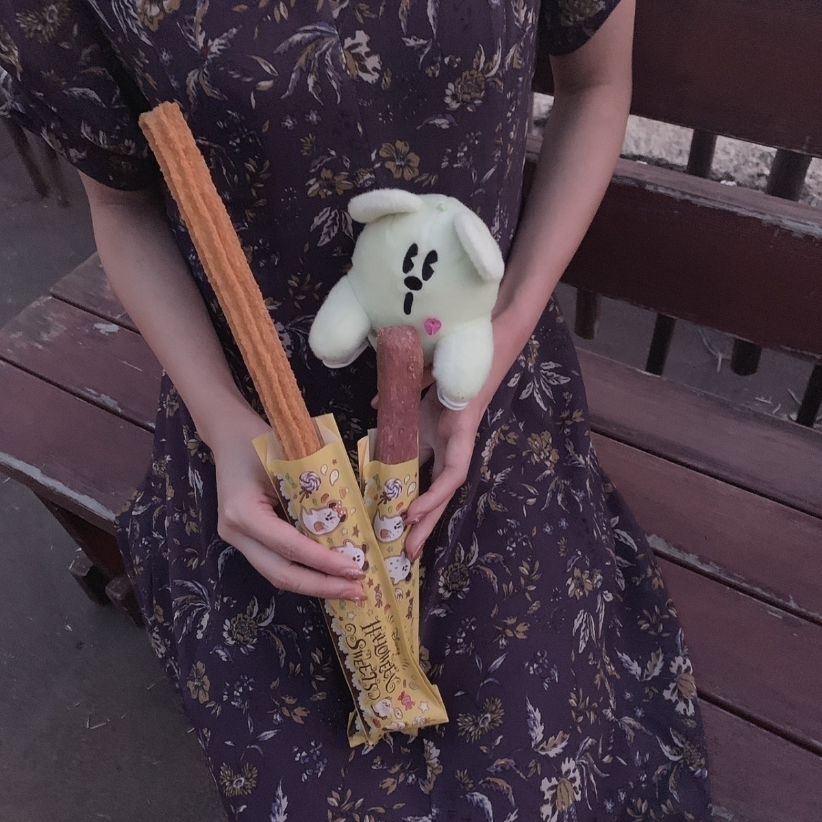 東京迪士尼海洋萬聖節 吉拿棒(楓糖南瓜)、Tipo Torta 棒狀奶油派(紫芋)