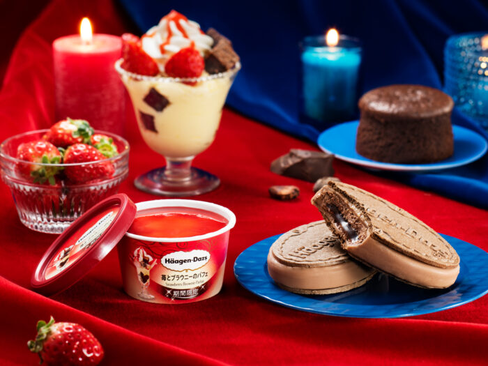 草莓布朗尼聖代迷你杯與熔岩巧克力蛋糕雪酥
