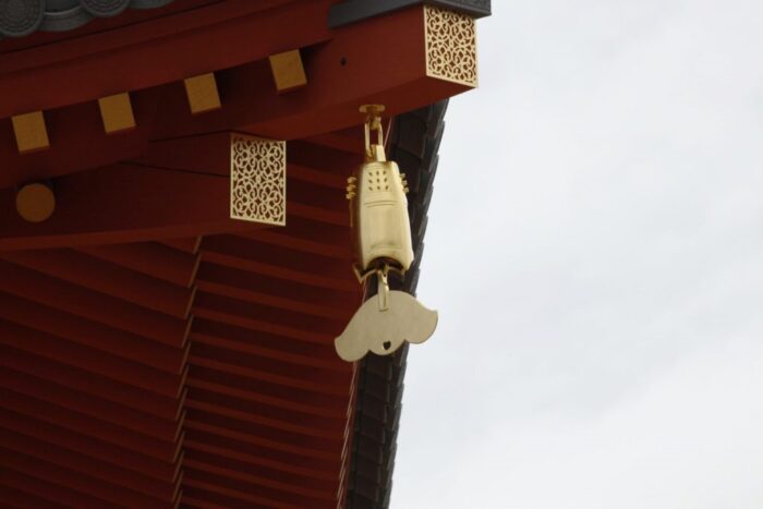 佛寺的建築四角會掛著名為「風鐸」的青銅製鈴