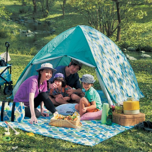 米奇帳篷可容納四人