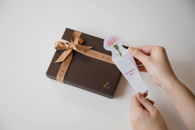 土屋鞄新聞稿 母親節小卡