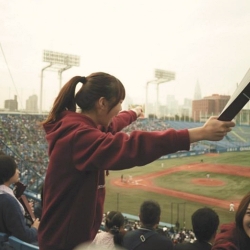 author 里歐娜