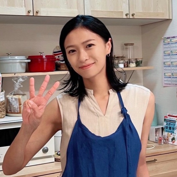 可愛魅力不減的日本演員「榮倉奈奈」!在日劇《老菜鳥》裡面扮演完美賢妻的角色