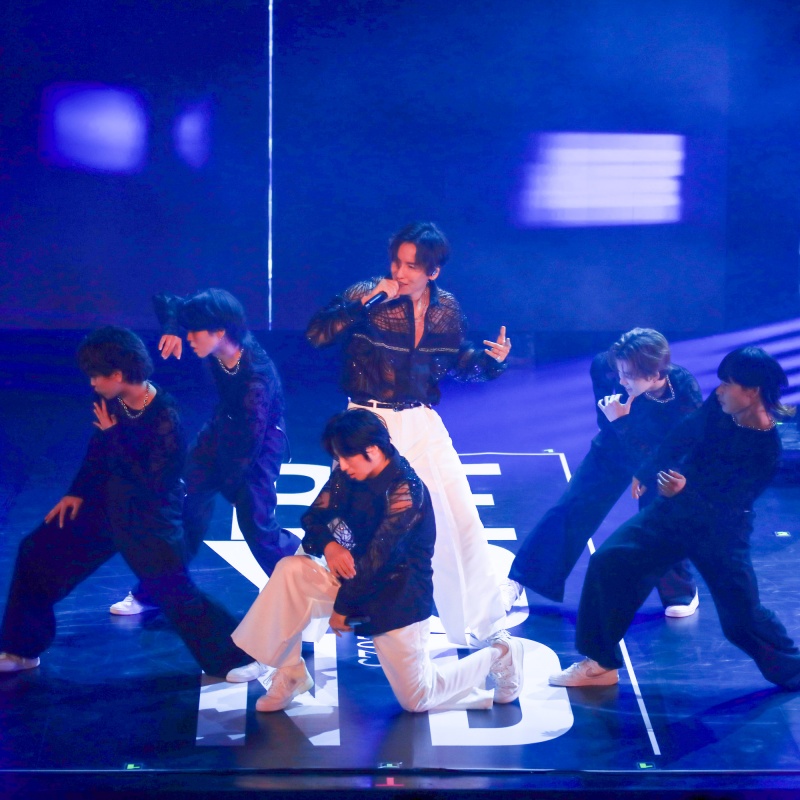 睽違近四年再登台 w-inds. 面對粉絲告白笑喊「要確定耶！」