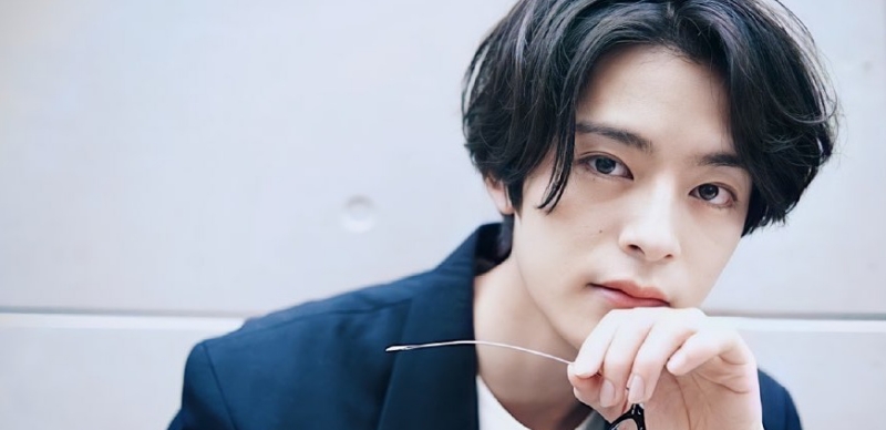 散發危險氣息的帥哥演員「鹽野瑛久」，他就是《下輩子我再好好過》的性感A君！