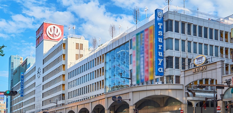 熊本購物首選「鶴屋百貨」！美妝服飾、三麗鷗、伴手禮買到手軟，還能用中文在外國顧客服務櫃台退稅