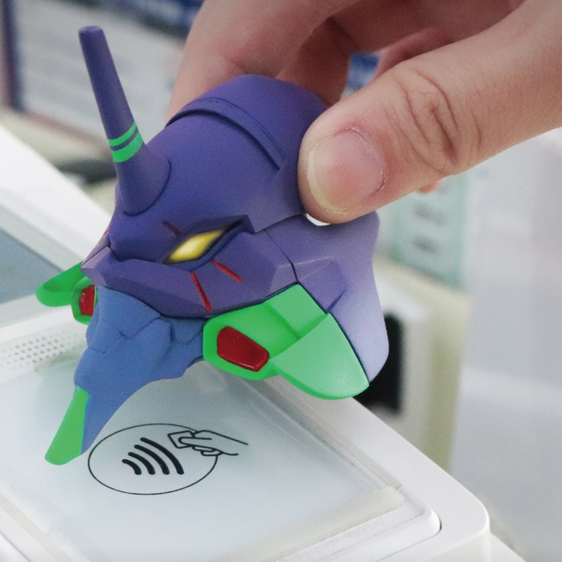 日本神作「EVA」初號機首款悠遊卡率先曝光！精美造型感應會發光 3月28日限時搶購