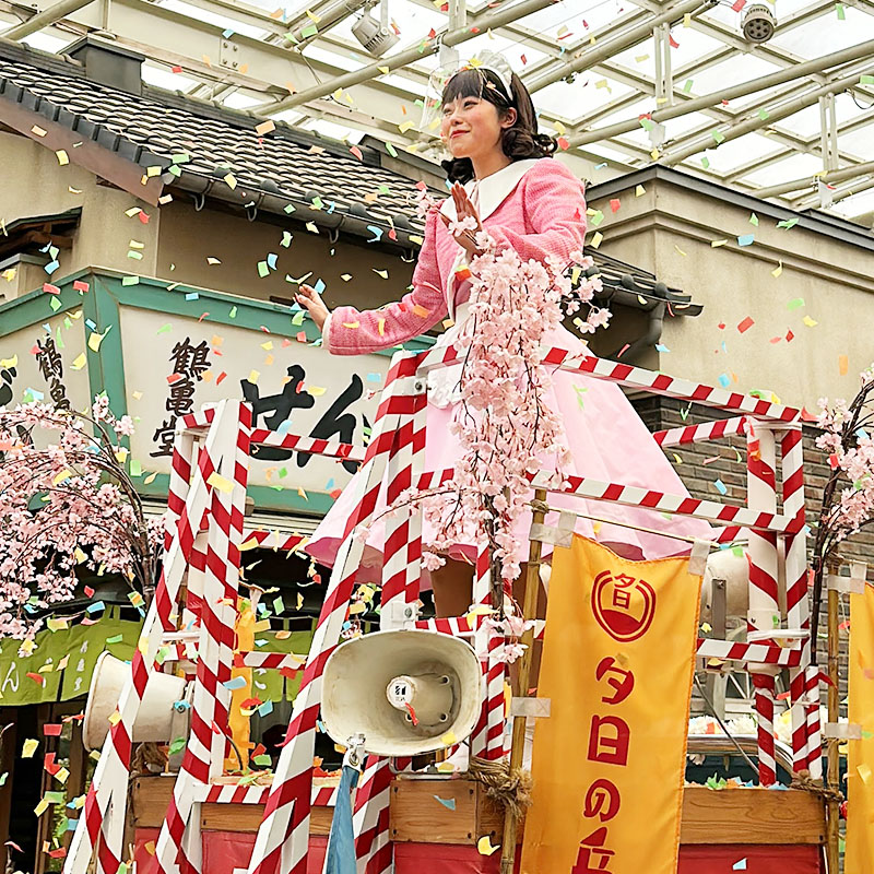 搭乘西武鐵道前往「西武園遊樂園」感受日本濃濃懷舊風！老少咸宜適合親子同行，復古場景好拍又好玩