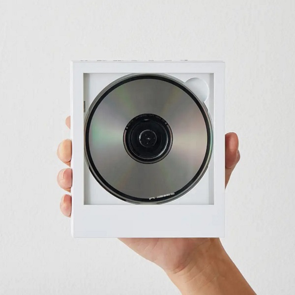 日本話題設計「CP1」台灣募資首日突破300%！CD隨身聽不只可聽音樂，更是居家裝飾、時尚配件