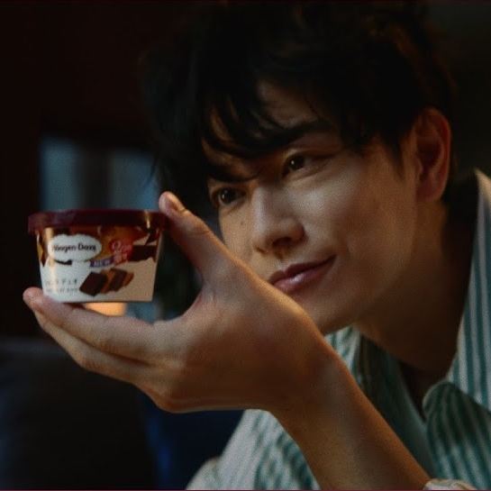 冬天也要吃冰的佐藤健、新垣結衣陪你小酌、堺雅人與長澤雅美神組合！2022年12月日本最新人氣廣告5選