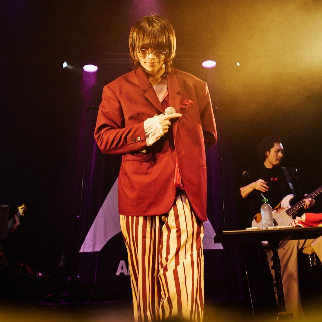 日本創作新星 AKASAKI 台灣首場圓滿落幕，現象級歌曲〈Bunny Girl〉帶領觀眾嗨唱搖擺